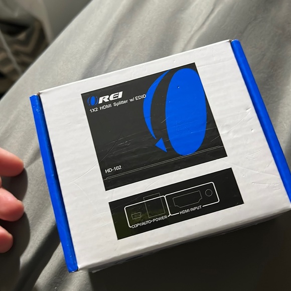NIB REI 1x2 HDMI splitter - Picture 1 of 4